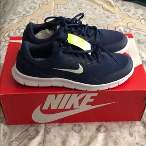 Navy Blue Women’s Nike Orive NM Running Shoes